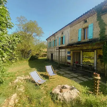 Maison Accueillante Avec Jardin A Sainte-suzanne Holiday home *